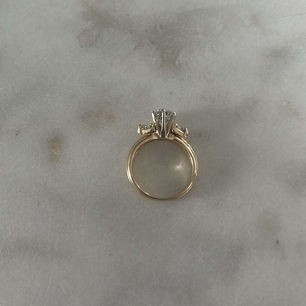 COPY - Engagement/wedding ring size 5 - Picture 4 of 7